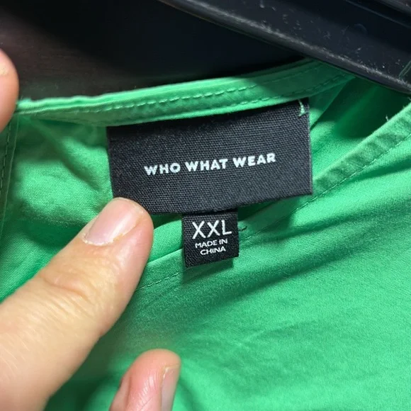 Green Women's Top - Picture 3 of 3